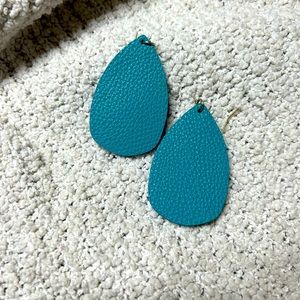 Blue textured teardrop earrings